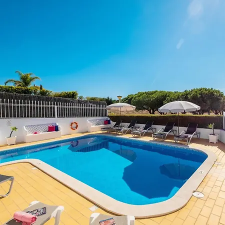 Vila Holiday Home In Gale Near Golden Beaches *