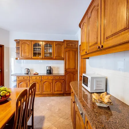 Holiday Home In Gale Near Golden Beaches Albufeira